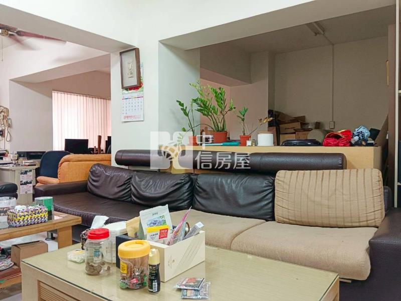鳳山國中捷運站稀有樓店房屋室內格局與周邊環境