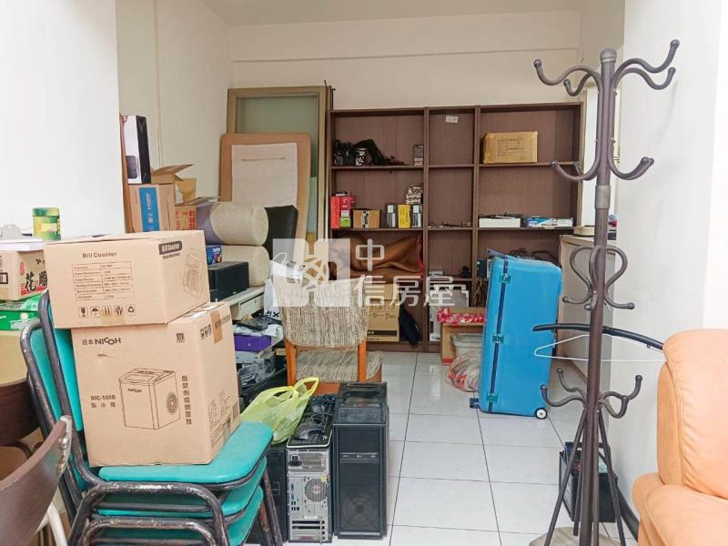 鳳山國中捷運站稀有樓店房屋室內格局與周邊環境