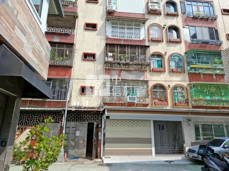 正忠市場全新整修一樓車庫公寓房屋室內格局與周邊環境