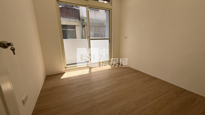 【神馬】東安國中旁邊間透天房屋室內格局與周邊環境