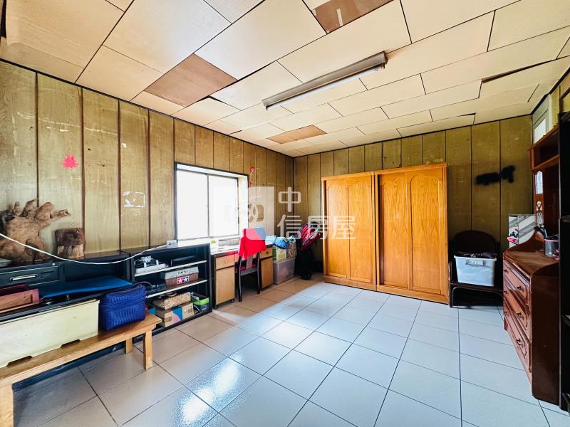 屏基大面寬孝親車墅房屋室內格局與周邊環境