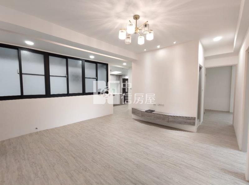 長榮中學的鄰居整新三房二樓寓房屋室內格局與周邊環境