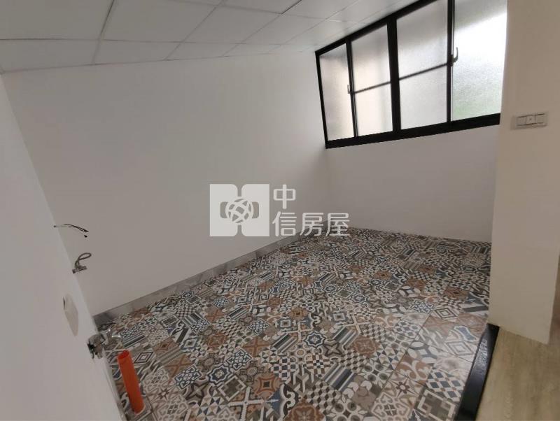 長榮中學的鄰居整新三房二樓寓房屋室內格局與周邊環境