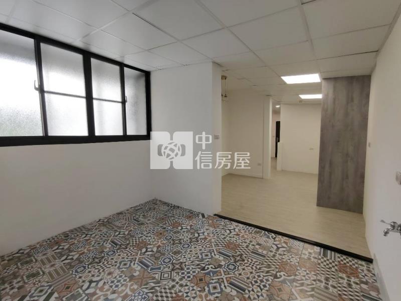 長榮中學的鄰居整新三房二樓寓房屋室內格局與周邊環境