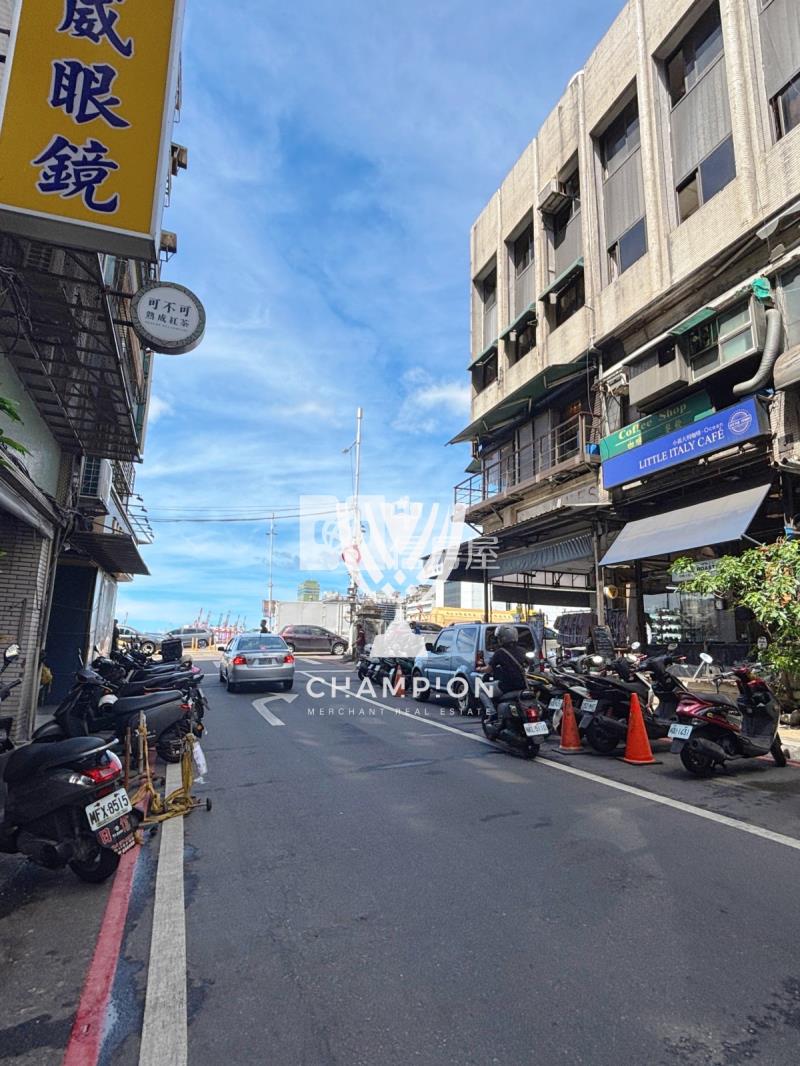 【冠軍】基隆黃金海洋廣場旁店面房屋室內格局與周邊環境
