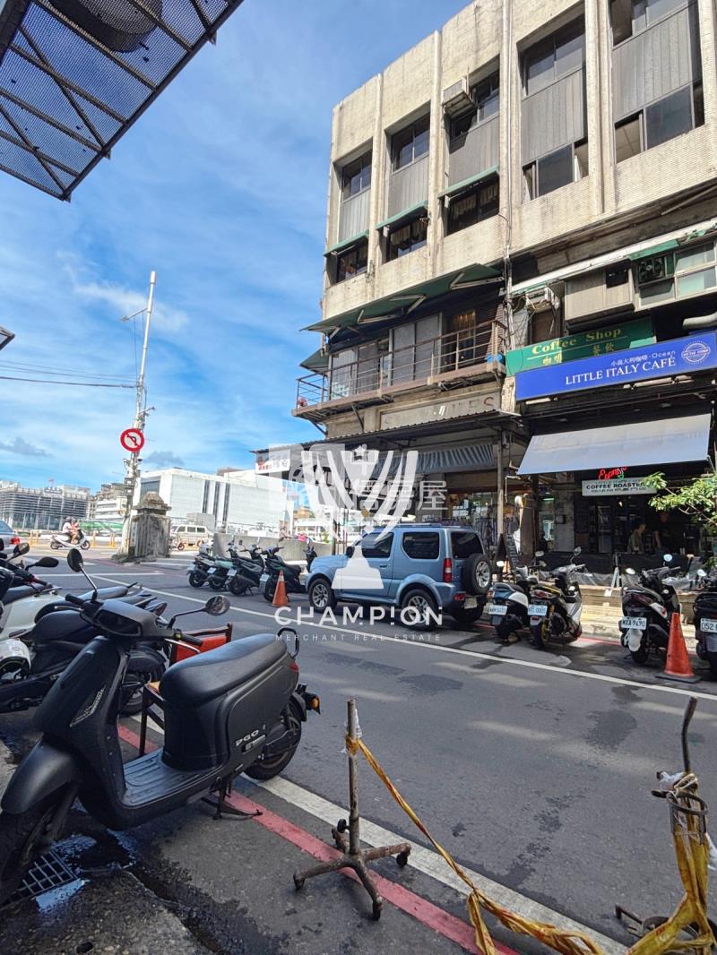 【冠軍】基隆黃金海洋廣場旁店面房屋室內格局與周邊環境