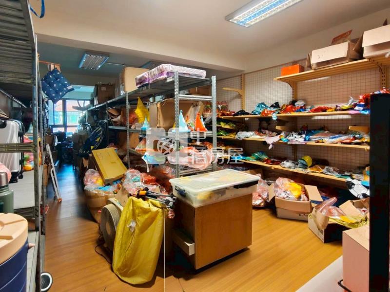 西大食品透天店面房屋室內格局與周邊環境