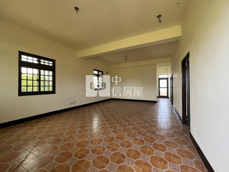 新屋千坪地坪美農舍房屋室內格局與周邊環境