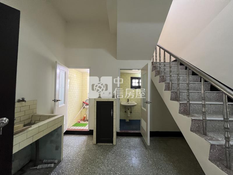 新屋千坪地坪美農舍房屋室內格局與周邊環境