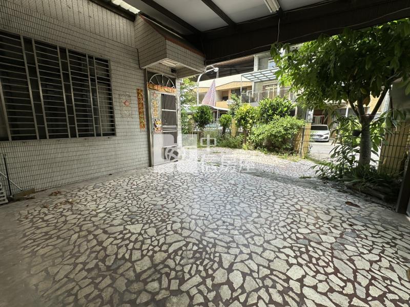 正圓環東路黃金透店房屋室內格局與周邊環境