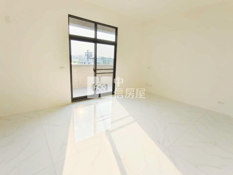 斗六永興路車庫別墅1房屋室內格局與周邊環境