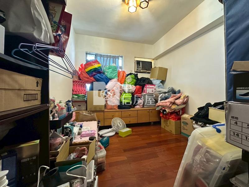 中正4房附車位房屋室內格局與周邊環境