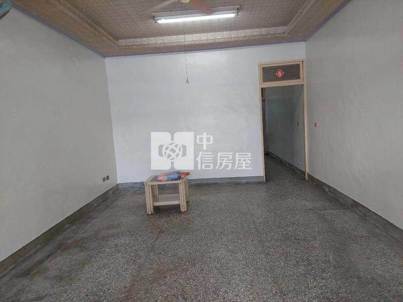 斗六文化路低價店面房屋室內格局與周邊環境