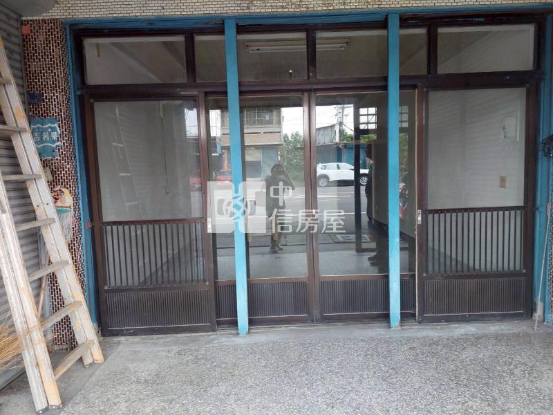 斗六文化路低價店面房屋室內格局與周邊環境