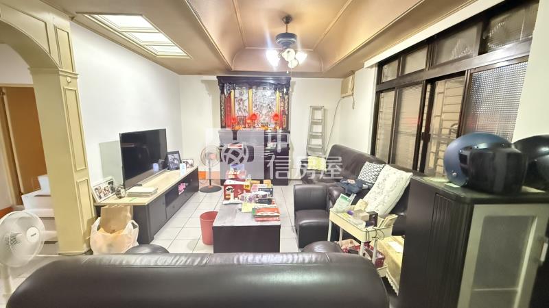 南亞稀有大面寬活巷雙車位透天房屋室內格局與周邊環境