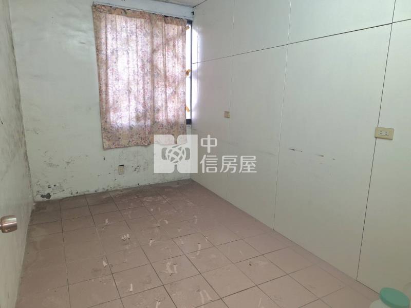 鹿港老街集市大地坪透天金店房屋室內格局與周邊環境