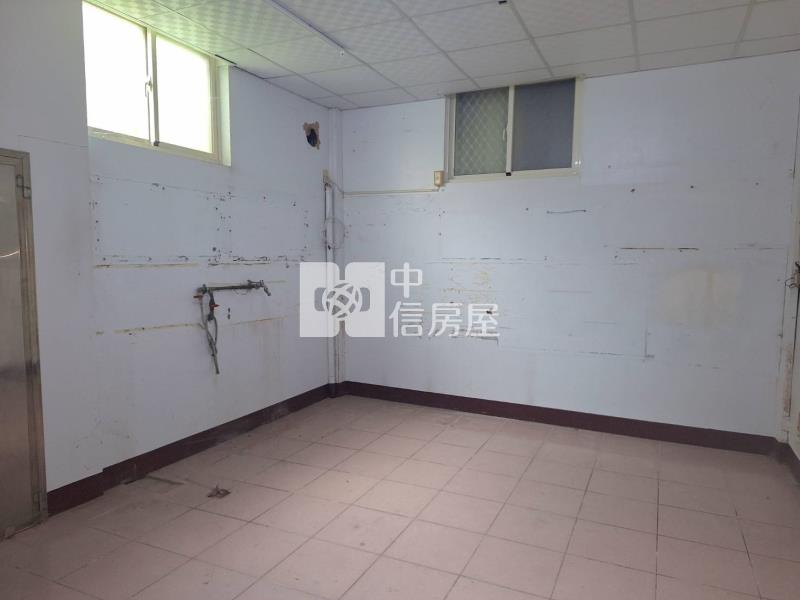 鹿港老街集市大地坪透天金店房屋室內格局與周邊環境