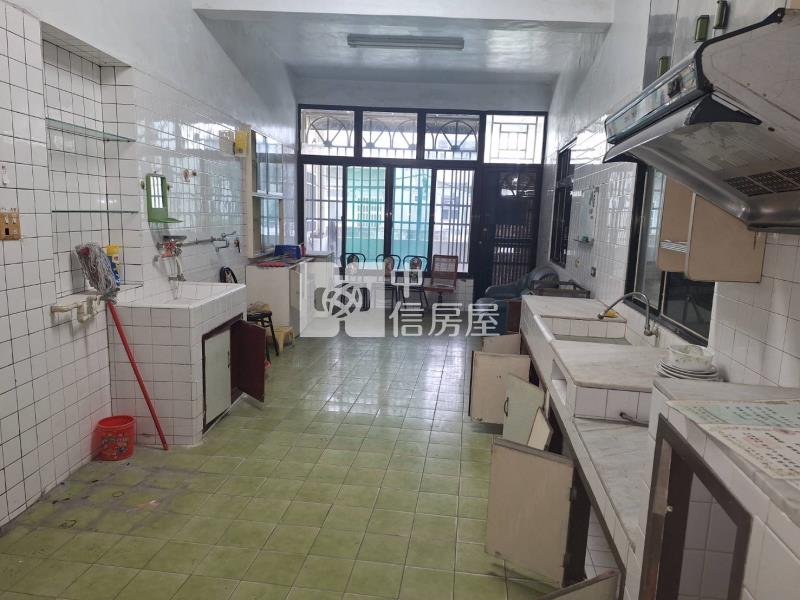 鹿港老街集市大地坪透天金店房屋室內格局與周邊環境