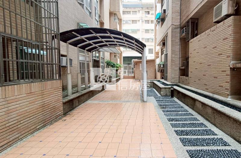 近成功大學溫馨4房平車大樓房屋室內格局與周邊環境