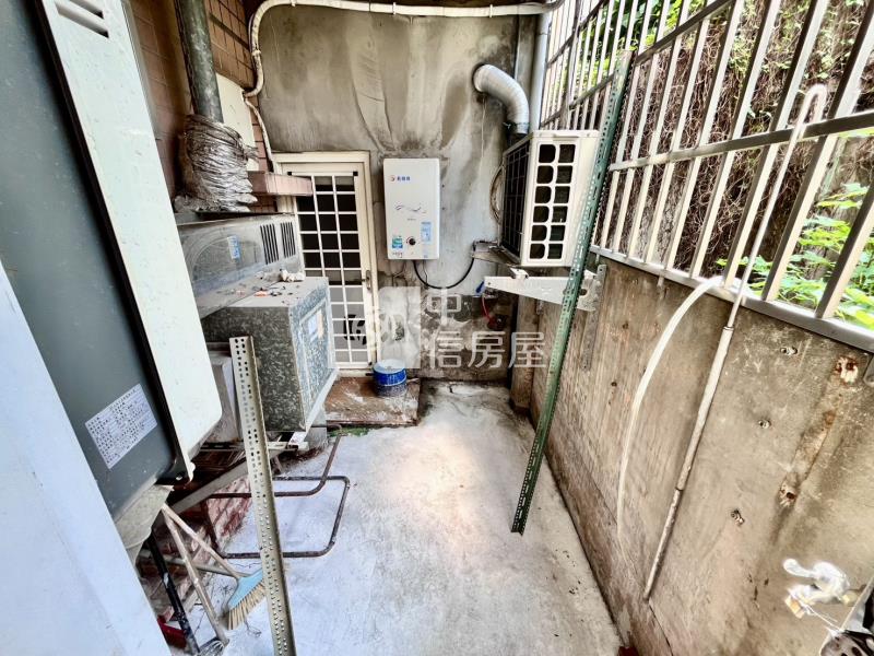 水湳經貿大巨蛋旁8米5面寬樓店房屋室內格局與周邊環境
