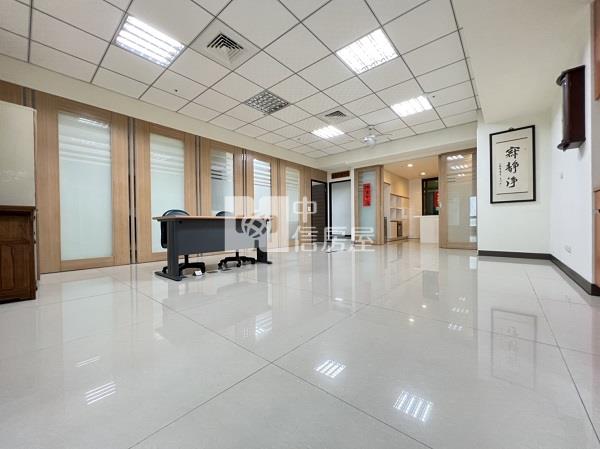 富宇天瀚大戶美宅房屋室內格局與周邊環境