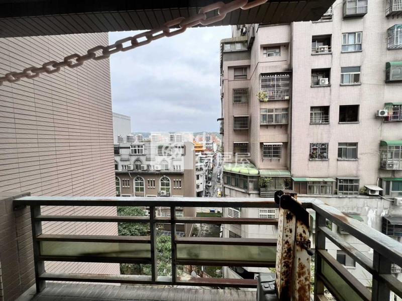 站前G6商圈大套房+車位房屋室內格局與周邊環境