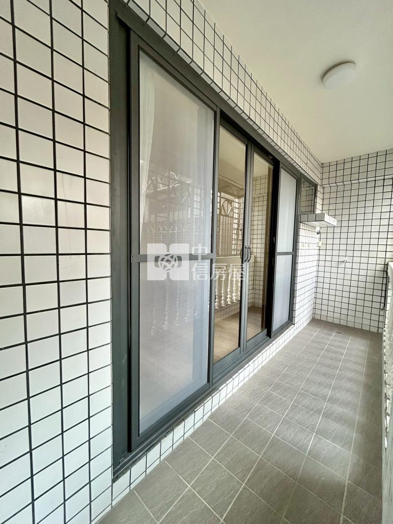 次頂樓精裝三房房屋室內格局與周邊環境