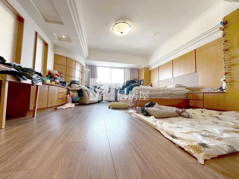 精誠河畔高樓四房房屋室內格局與周邊環境