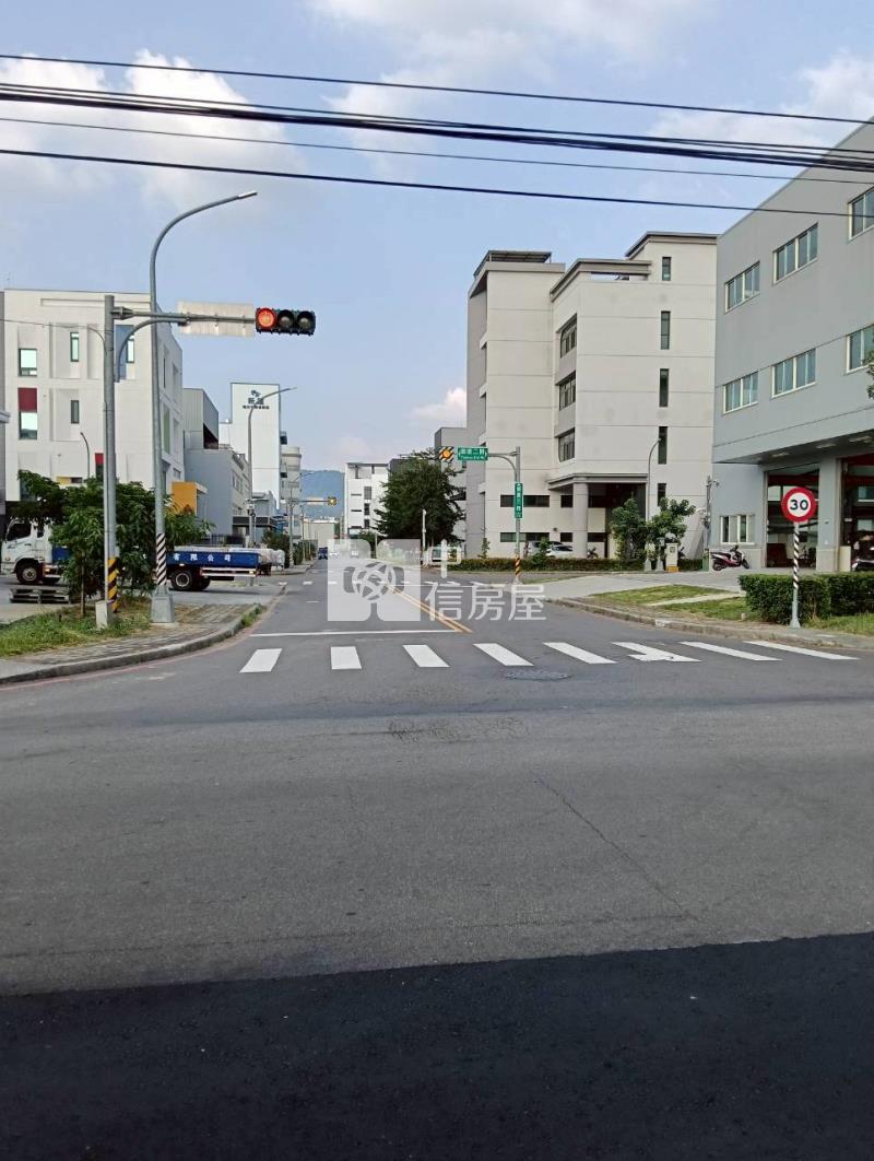 德明建地房屋室內格局與周邊環境