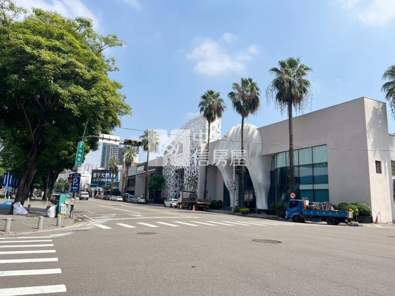 好市多豐富公園方正建地房屋室內格局與周邊環境