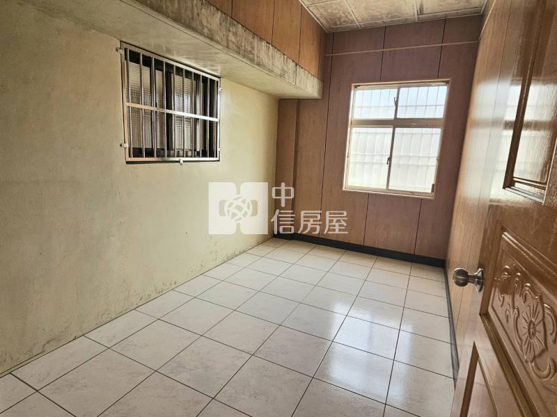 體育園區旁活巷透天房屋室內格局與周邊環境
