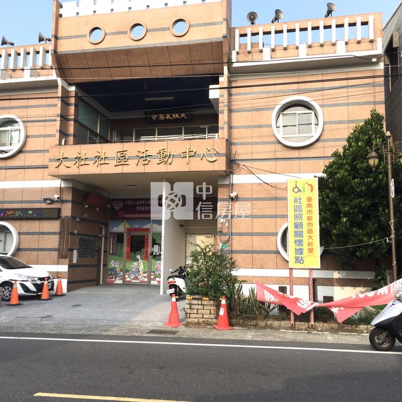 新市大社國小15米路大面寬透天店住房屋室內格局與周邊環境