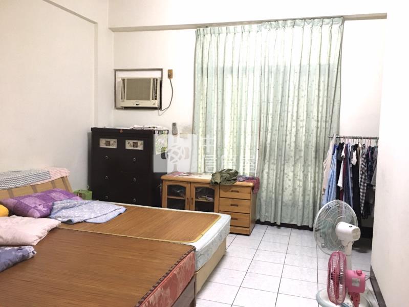 新市大社國小15米路大面寬透天店住房屋室內格局與周邊環境