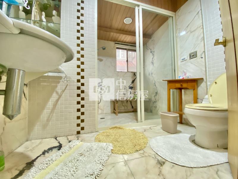 中國醫旁稀有室內53坪高樓層景觀五房房屋室內格局與周邊環境