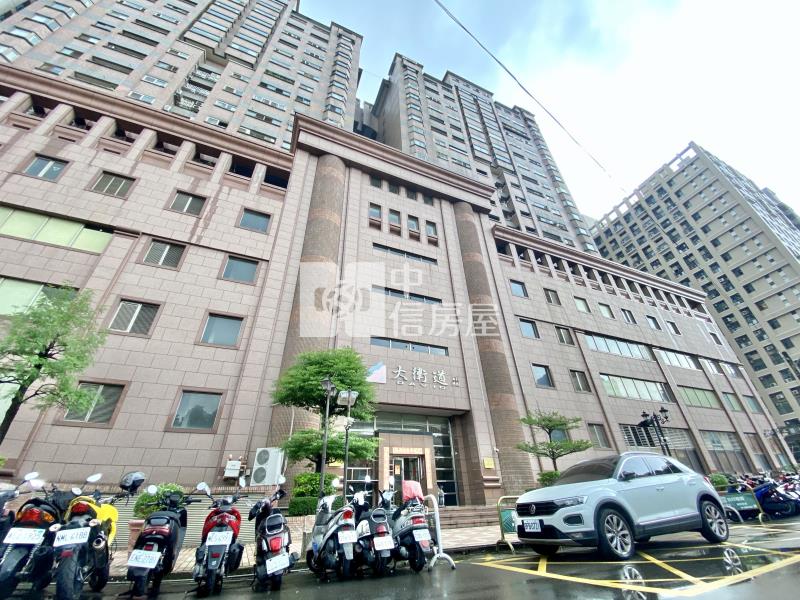 中國醫旁稀有室內53坪高樓層景觀五房房屋室內格局與周邊環境