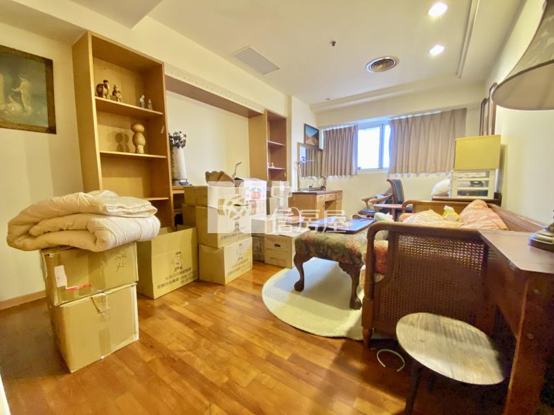 中國醫旁稀有室內53坪高樓層景觀五房房屋室內格局與周邊環境