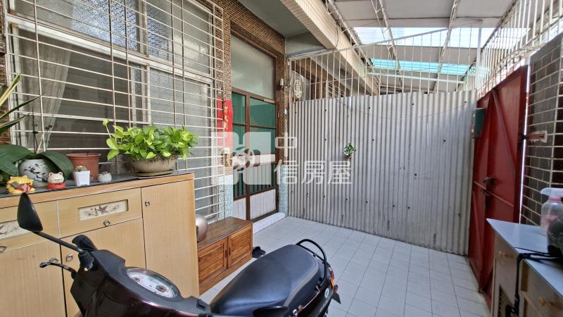近聖功女中公園為鄰透天房屋室內格局與周邊環境