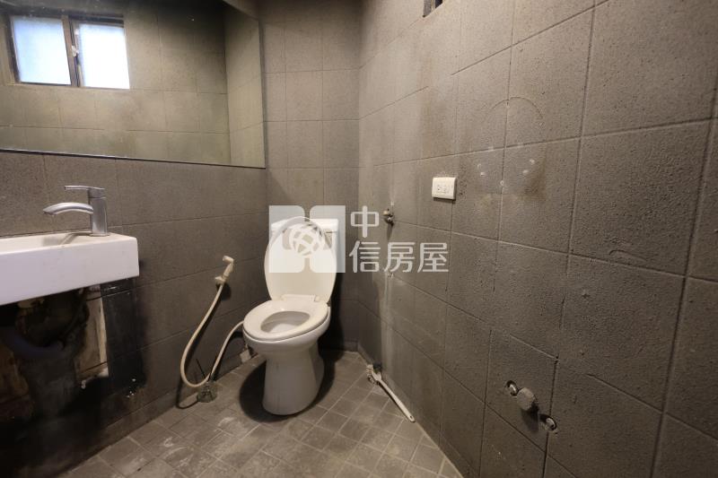 【安家】海華SOGO傳家金店面房屋室內格局與周邊環境