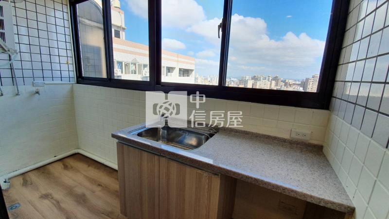 忠福電梯陽台套房房屋室內格局與周邊環境