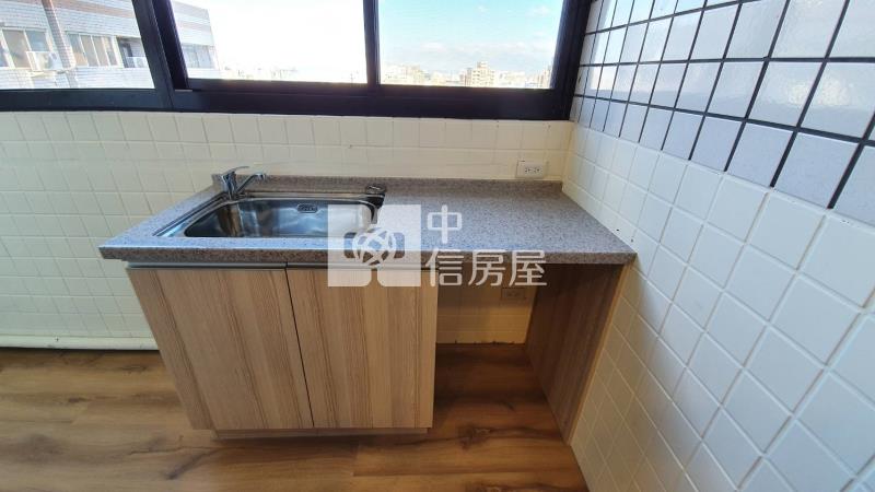忠福電梯陽台套房房屋室內格局與周邊環境