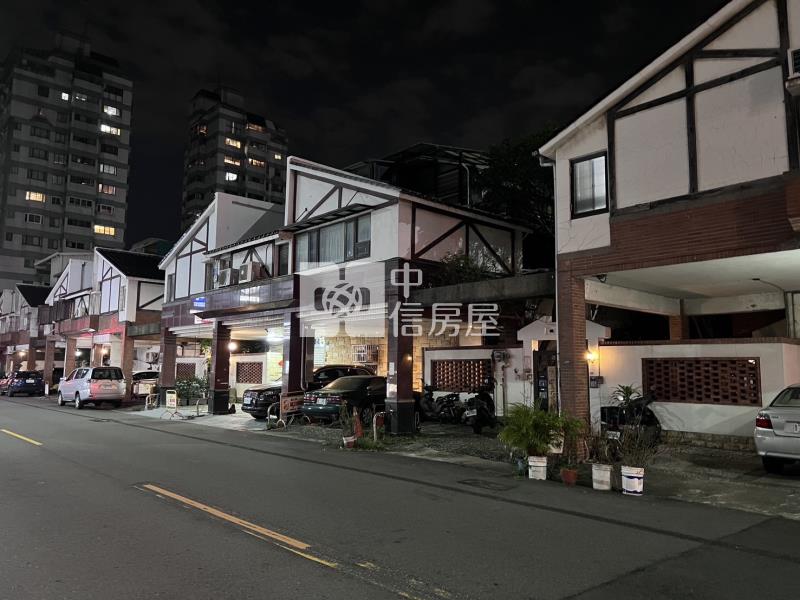 北平商圈｜臨路別墅住辦合一｜前院停車房屋室內格局與周邊環境