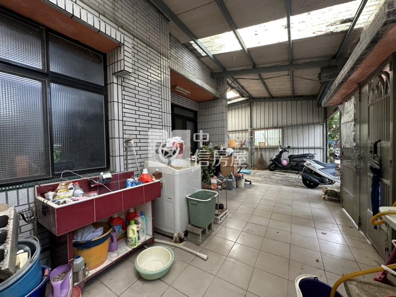 龍岡大地坪透天.大面寬.雙車庫房屋室內格局與周邊環境