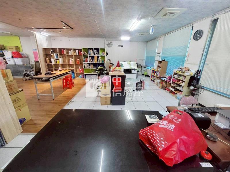 近中壢南亞學院.富台國小大面寬金店面房屋室內格局與周邊環境