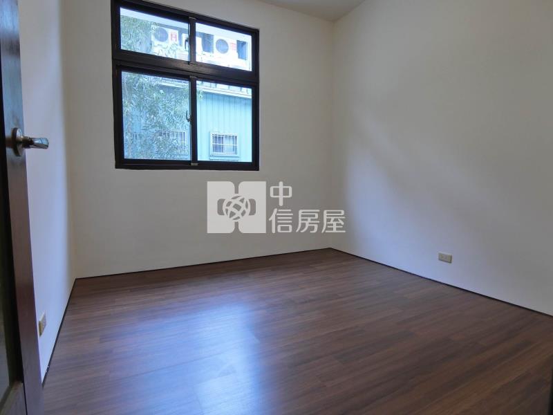 五期大英街大庭院豪墅房屋室內格局與周邊環境