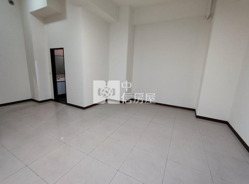 合雄星晴天四房雙車雙主卧房屋室內格局與周邊環境