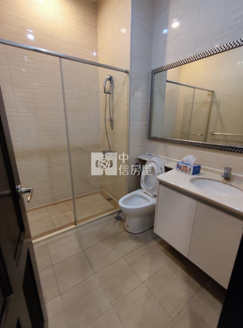 合雄星晴天四房雙車雙主卧房屋室內格局與周邊環境