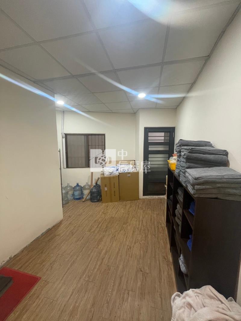 仁德麥當勞燙金店面房屋室內格局與周邊環境