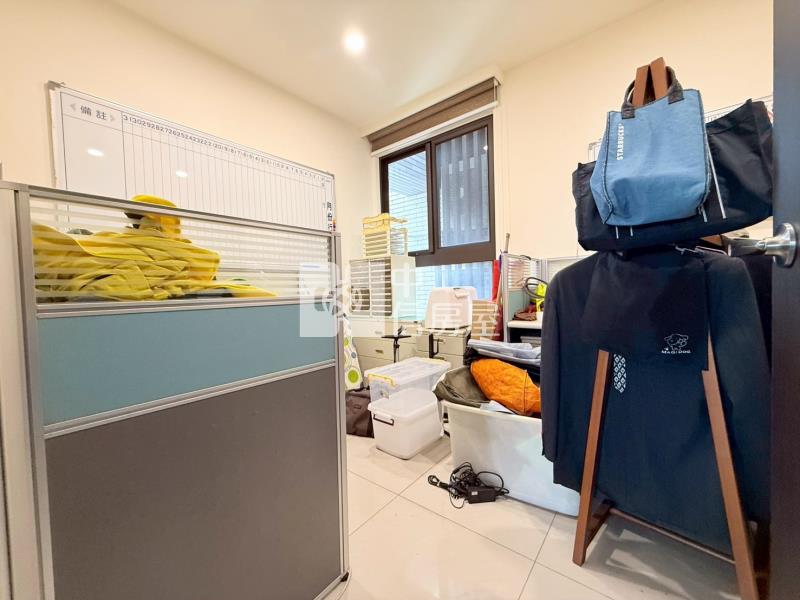 勝麗豐中匯四房雙平車房屋室內格局與周邊環境