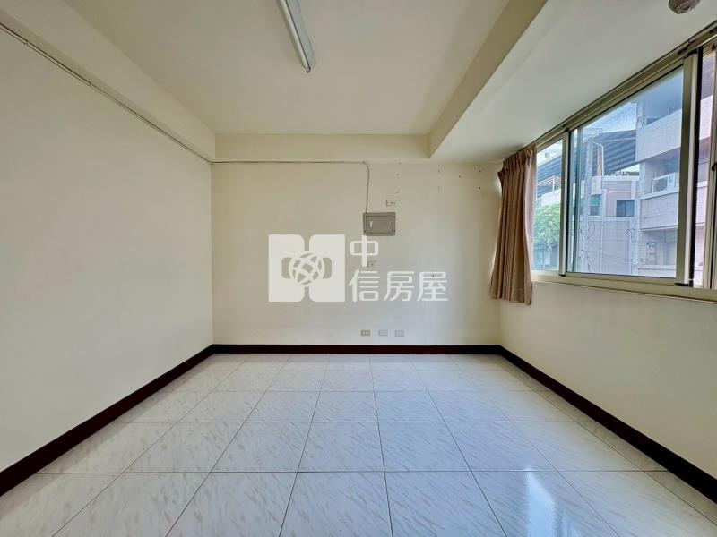 松竹商圈｜五大房臨路店住|雙鐵共構宅房屋室內格局與周邊環境