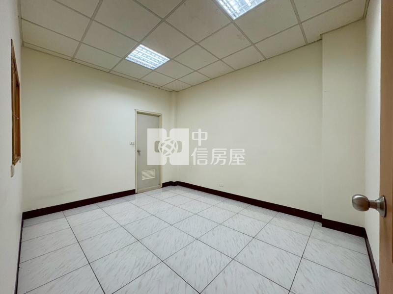 松竹商圈｜五大房臨路店住|雙鐵共構宅房屋室內格局與周邊環境